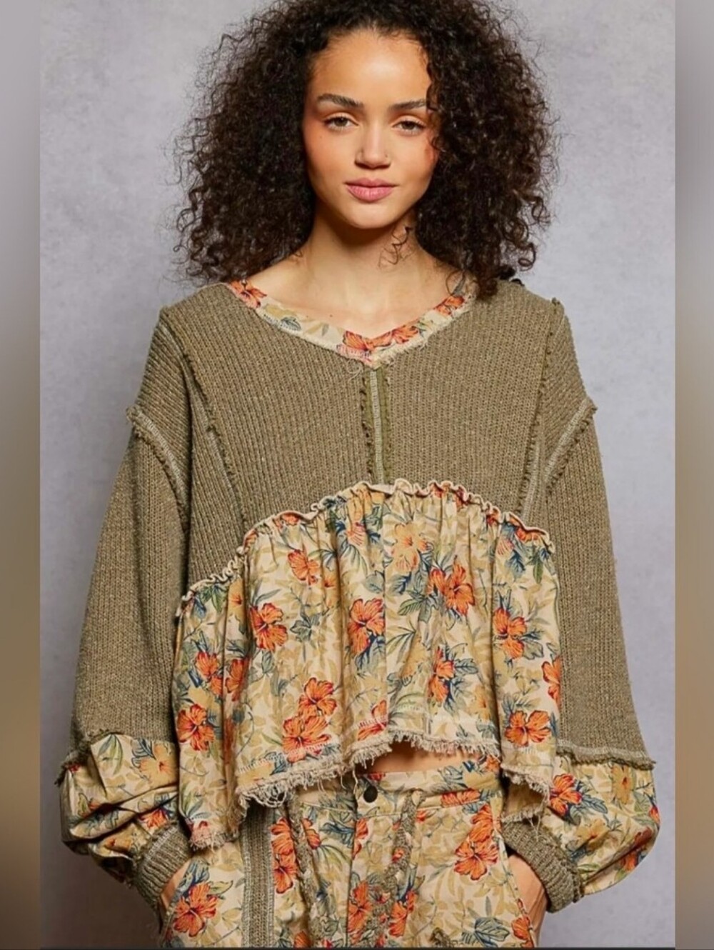 POL Olive Green V-Neck Cut & Sew Sweater Knit Patchwork with Floral Trim Sz S - Picture 2 of 5